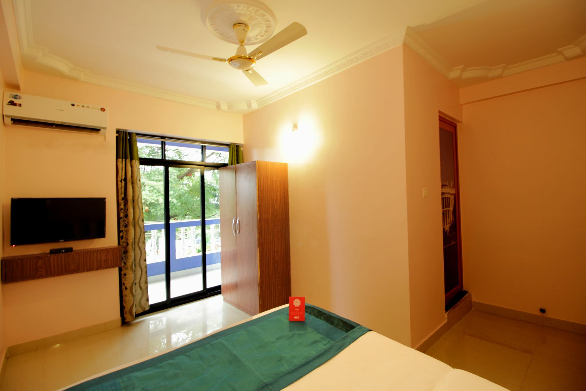 Oyo 3385 Hotel Baga Bay Exterior photo